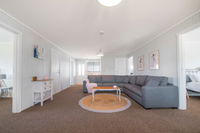 Bridport Holiday House