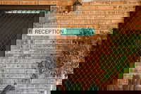 Clermont Country Motor Inn