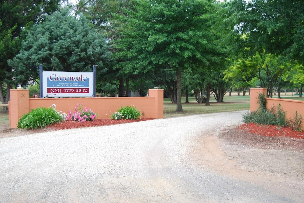 Greenvale Holiday Units Mansfield