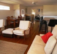 Clovelly Beach Townhouse - Adwords Guide