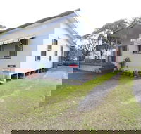 Muller's Cottage at Hat Head - Adwords Guide