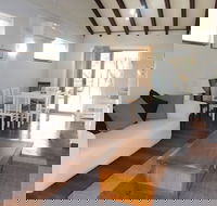 Stouty's at Hat Head - Adwords Guide