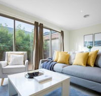 Spacious Lovely Home In Point Cook - Adwords Guide
