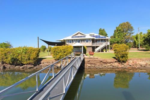 Campbell 7 Studio Diddillibah