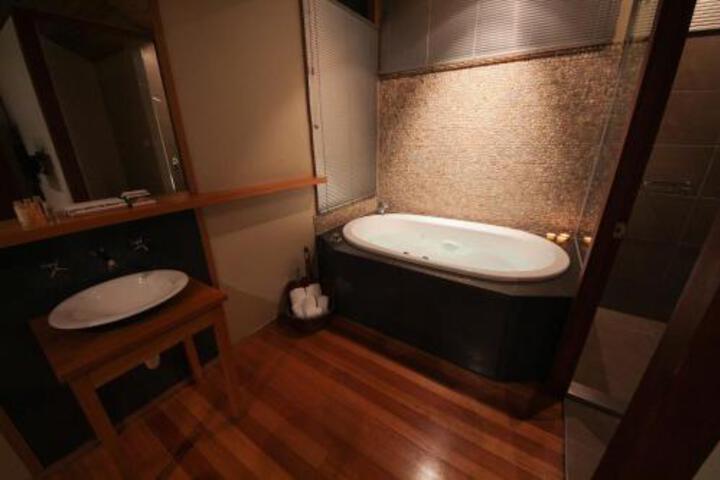 Indulge at Hepburn Hepburn Springs