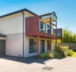 Beachside Villa Cowes - Adwords Guide