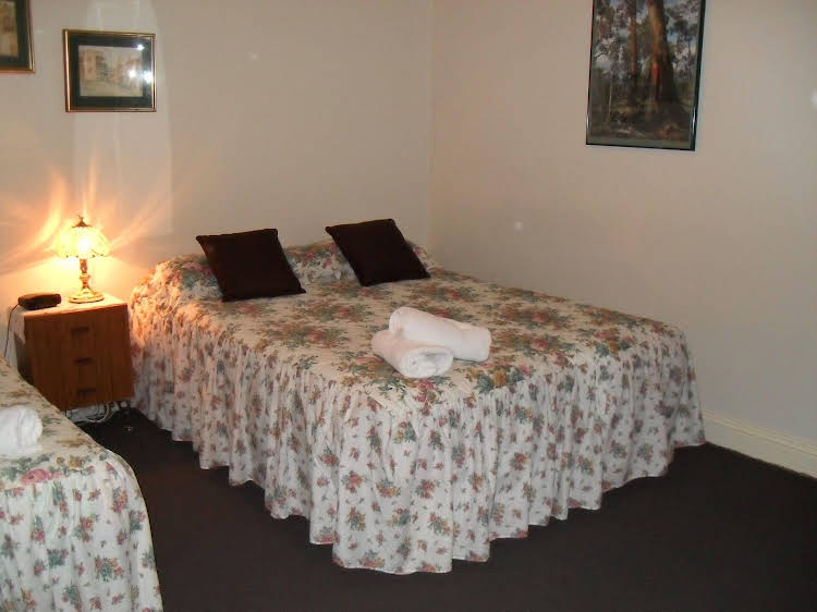 Aaron Cottage Tamworth