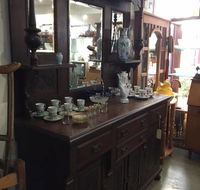 Rockin Relics Antiques Barn - Adwords Guide