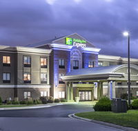 Holiday Inn Express Kansas City - at the Legends