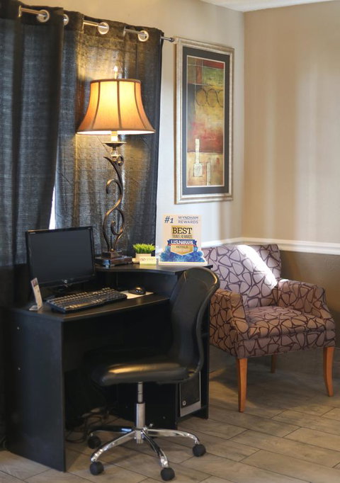 Super 8 By Wyndham Somerset - Adwords Guide 2