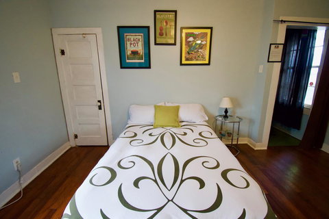 Cajun Hostel Studio Vermillion - Adwords Guide 2