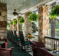 Lake Pointe Inn