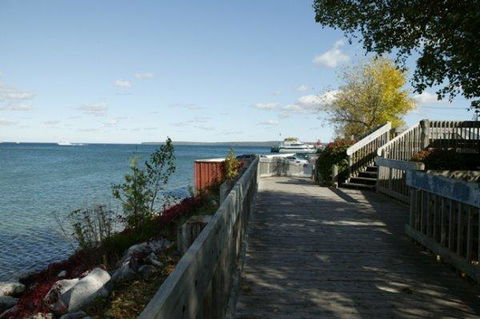 Breakers Resort - Lakeside - Adwords Guide 33