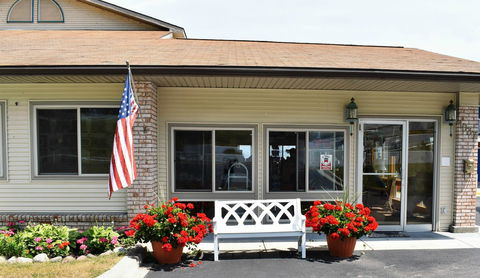 K Royale Lakefront Inn - Saint Ignace - Adwords Guide 2