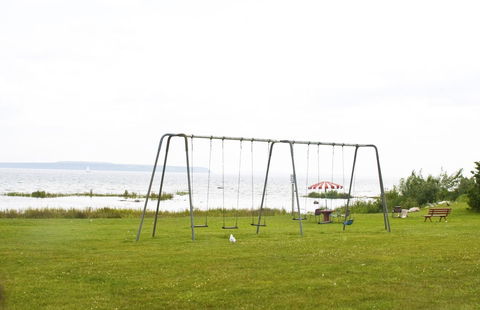 K Royale Lakefront Inn - Saint Ignace - Adwords Guide 18