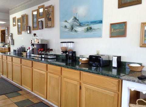 K Royale Lakefront Inn - Saint Ignace - Adwords Guide 8