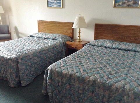 K Royale Lakefront Inn - Saint Ignace - Adwords Guide 32