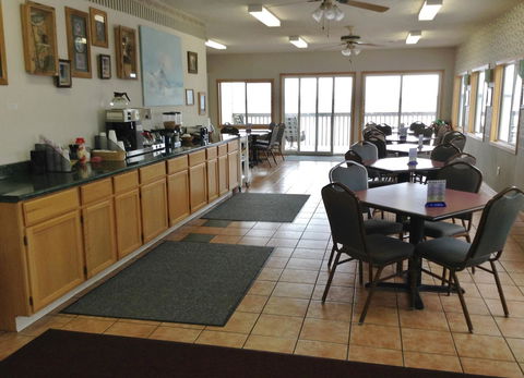 K Royale Lakefront Inn - Saint Ignace - Adwords Guide 12