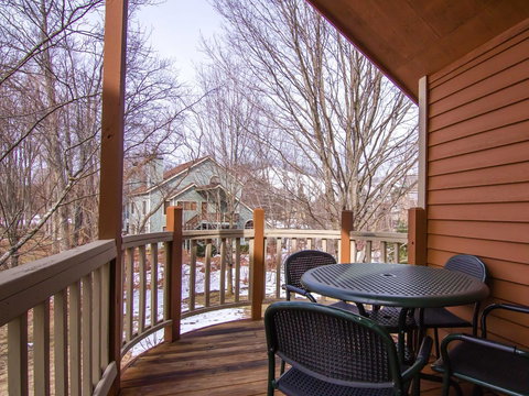 Spacious 2 Bed Condo At Crystal Mountain Resort - Adwords Guide 17