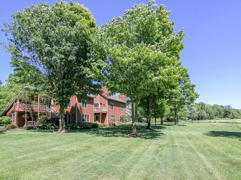 Spacious 2 Bed Condo At Crystal Mountain Resort - Adwords Guide 6