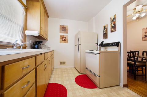 J33A Southwest 2+ Bedroom 1 Bathroom Sleeps 8-10 - Adwords Guide 12