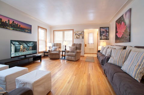 J33A Southwest 2+ Bedroom 1 Bathroom Sleeps 8-10 - Adwords Guide 7