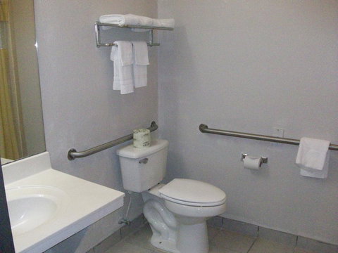 Days Inn By Wyndham Kansas City International Airport - Adwords Guide 29