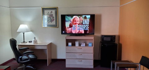 Days Inn By Wyndham Kansas City International Airport - Adwords Guide 4