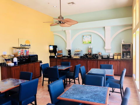 Days Inn By Wyndham Port Aransas TX - Adwords Guide 9