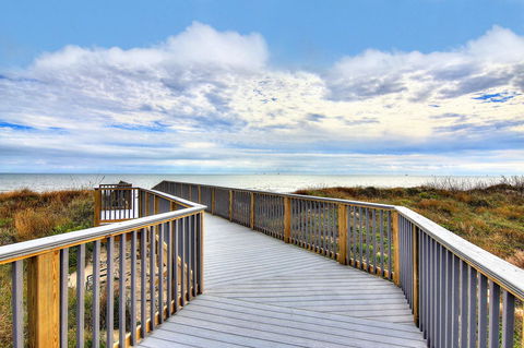 G1004-Island Retreat - Adwords Guide 38