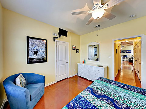 Sail Away Coastal Port Aransas Condo - Adwords Guide 16