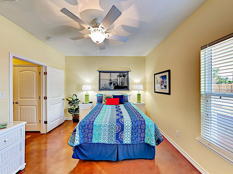 Sail Away Coastal Port Aransas Condo - Adwords Guide 8