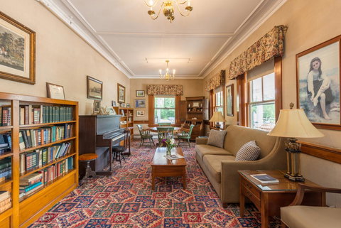 Eagle Mountain House And Golf Club - Adwords Guide 23