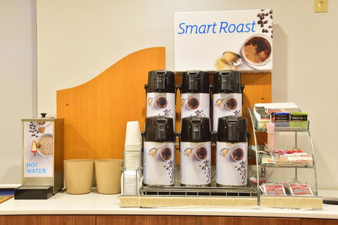 Holiday Inn Express Brooklyn - Adwords Guide 30