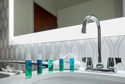 Holiday Inn Express Brooklyn - Adwords Guide 14