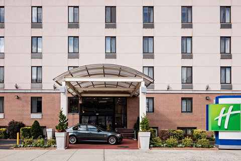 Holiday Inn Express Brooklyn - Adwords Guide 37