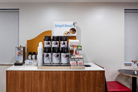 Holiday Inn Express Brooklyn - Adwords Guide 28