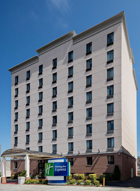 Holiday Inn Express Brooklyn - Adwords Guide 15