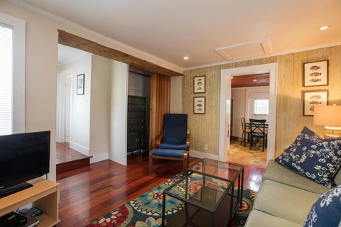 Gansett Green Manor - Adwords Guide 5