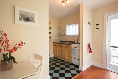 Gansett Green Manor - Adwords Guide 11