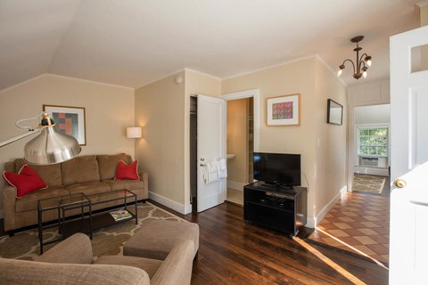 Gansett Green Manor - Adwords Guide 6