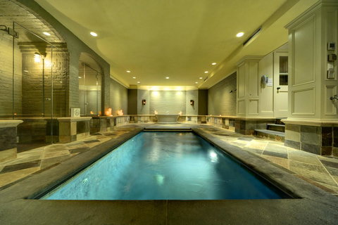 The Baker House 1650 - Adwords Guide 24