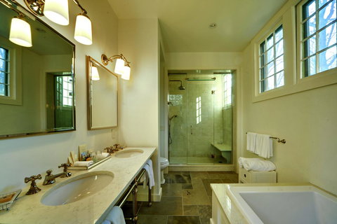 The Baker House 1650 - Adwords Guide 20