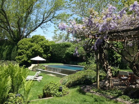 The Baker House 1650 - Adwords Guide 3