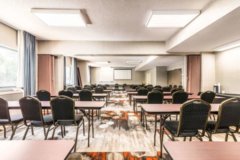 CLARION INN AND SUITES LAKE NORMAN - Adwords Guide 30