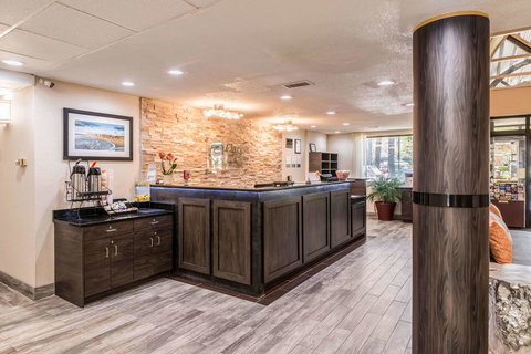 CLARION INN AND SUITES LAKE NORMAN - Adwords Guide 0