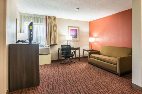 CLARION INN AND SUITES LAKE NORMAN - Adwords Guide 26