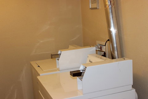 Knights Inn And Suites - Grand Forks - Adwords Guide 23