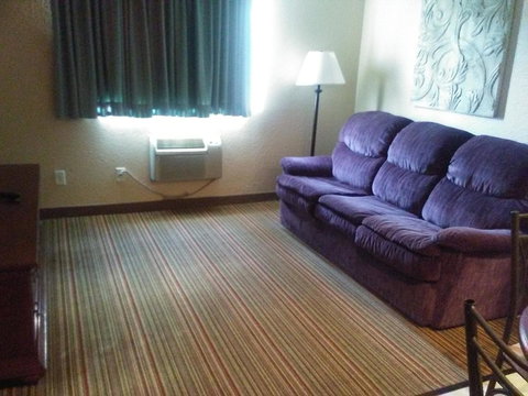 Knights Inn And Suites - Grand Forks - Adwords Guide 4