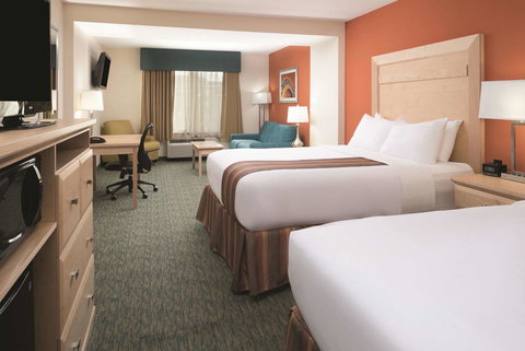 La Quinta By Wyndham Grand Forks - Adwords Guide 29